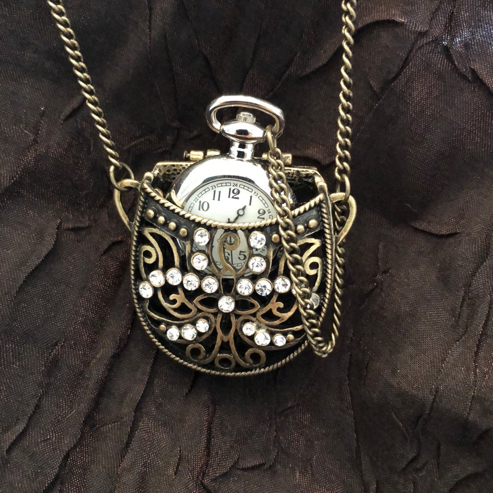 Vintage Neck Purse with Timepiece